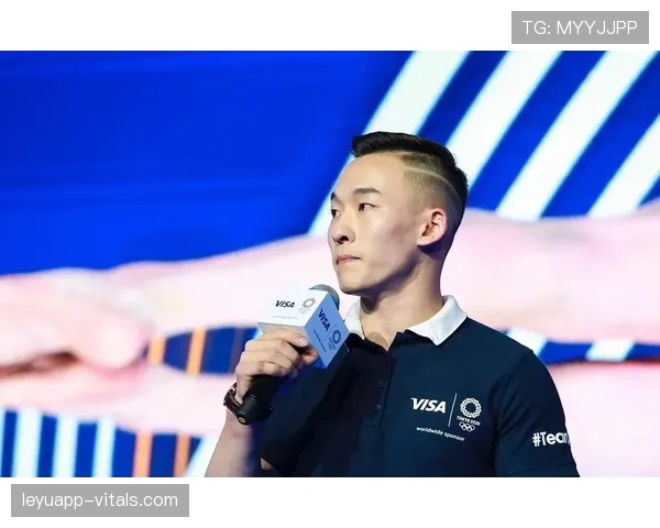 肖若腾赛后笑得像邻家男孩,手上那样东西一露面我就知道他是真的不一样 肖若腾赛后笑得像邻家男孩,手上那样东西一露面我就知道他是真的不一样